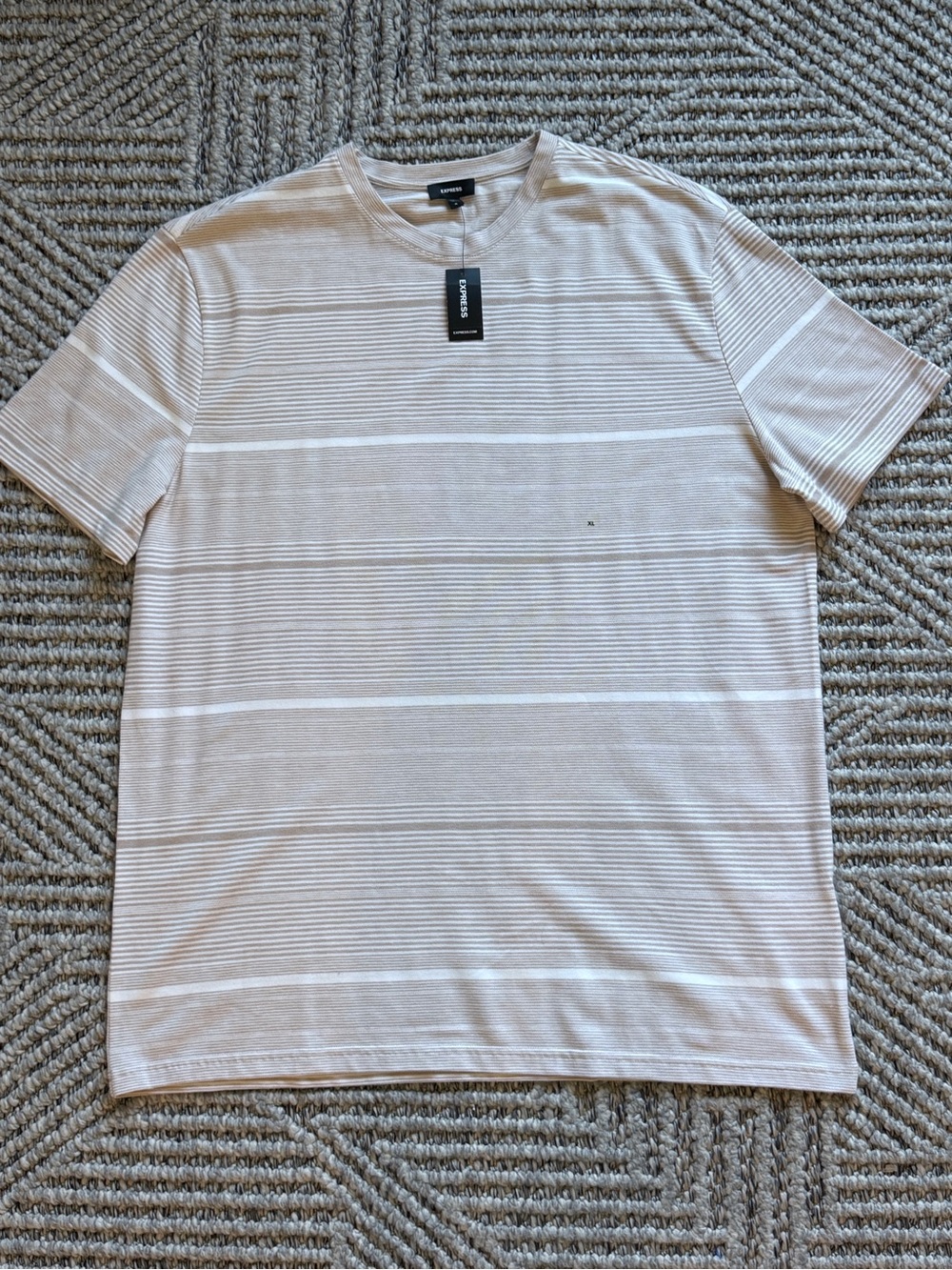 Express Men’s Short Sleeve Crewneck Tee in Beige and White Stripes